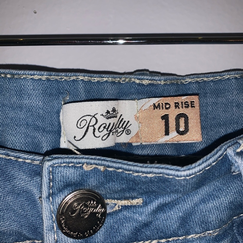 High-Low Jean Shorts!! - Picture 3 of 5